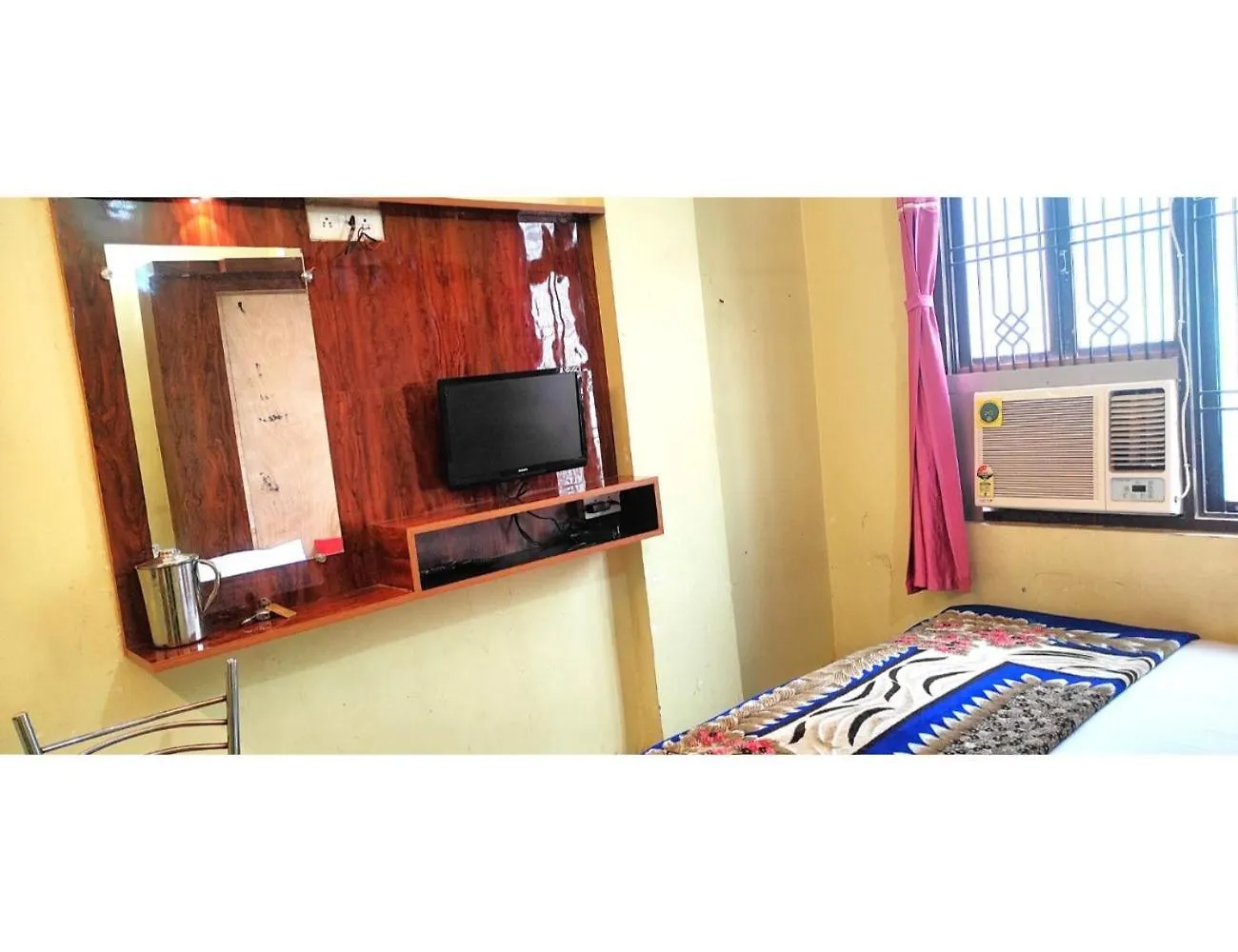 ****  Rameshwaram Guest House Varanasi India